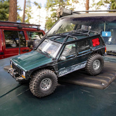 1/10 SCX10 III Jeep Cherokee XJ 4X4 RTR Brushed Rock Crawler, Green by Axial