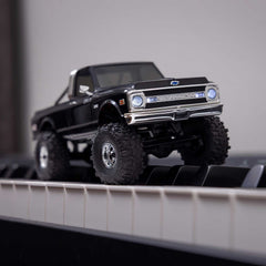 1/30 SCX30 Chevrolet K10 4X4 RTR Brushed Rock Crawler (Battery & Charger