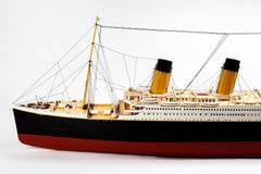 Billing Boats RCC: 1/144 RMS Titanic