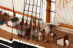 Billing Boats c1/100 Bluenose II