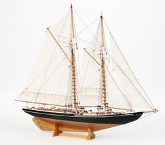 Billing Boats c1/100 Bluenose II