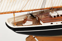 Billing Boats c1/100 Bluenose II