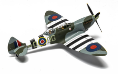 Corgi 1/72 Spitfire T.9 (MJ627)