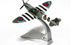 Corgi 1/72 Spitfire T.9 (MJ627)