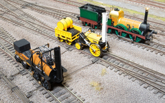 Hornby 200th Ann Loco Rocket Lion Pk