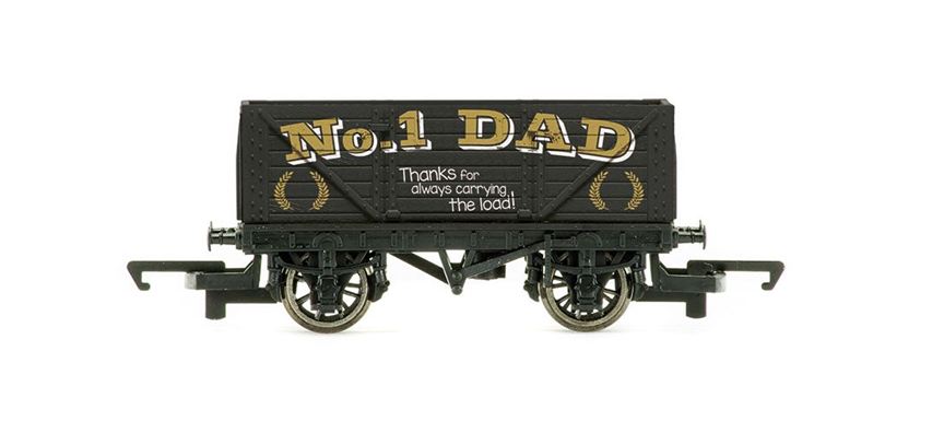 Hornby 2026 Fathers Day Wagon