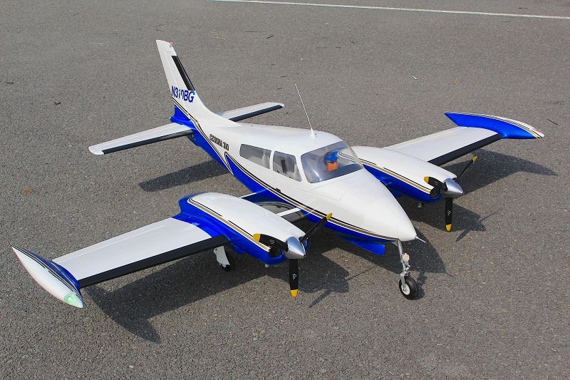 SEAGULL Giant Cessna 310 Twin Engine 15cc or EP ARF 81" including 3pcs of Electr