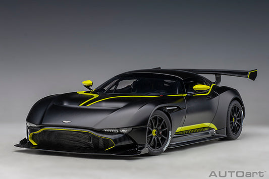 AUTOart 1/18 A/Martin Vulcan MattBlack