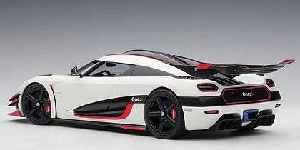 AUTOart 1/18 Koenigsegg One White