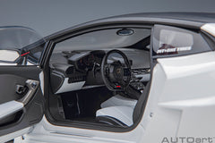 AUTOart 1/18 LB-Walk Huracan GT White