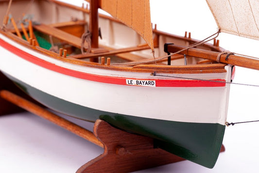 Billing Boats 1/30 Le Bayard - Woodenhull