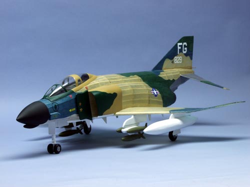 Dumas 18" F-4D Phantom