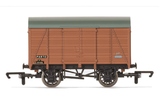 Hornby BR Twin Vent Van S49186